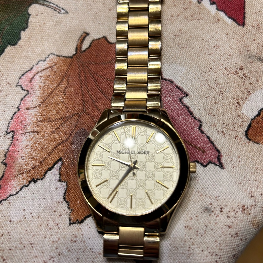 Watch Michael kors